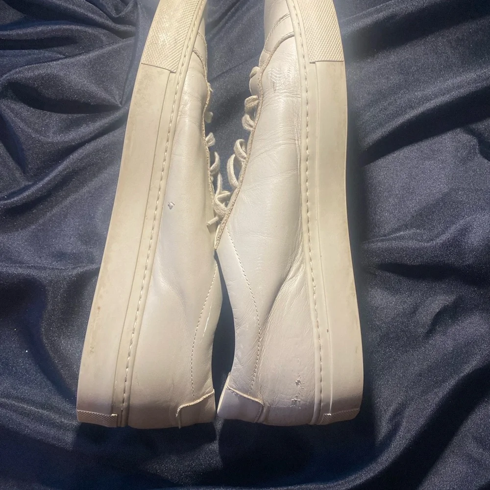 Common Projects Off-White Leather Sneakers - Picture 4 of 5